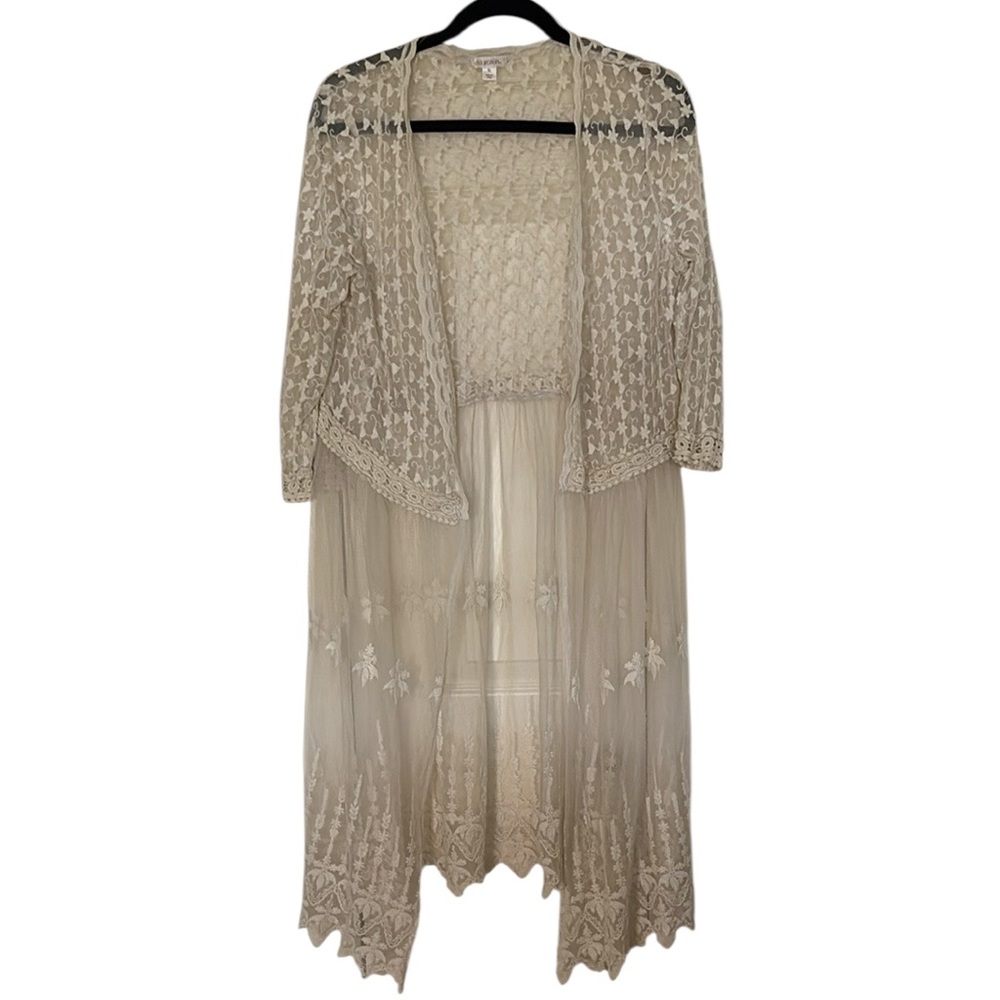 Xhiliration Lace trim, embossed flower like print, cream color, size XL
